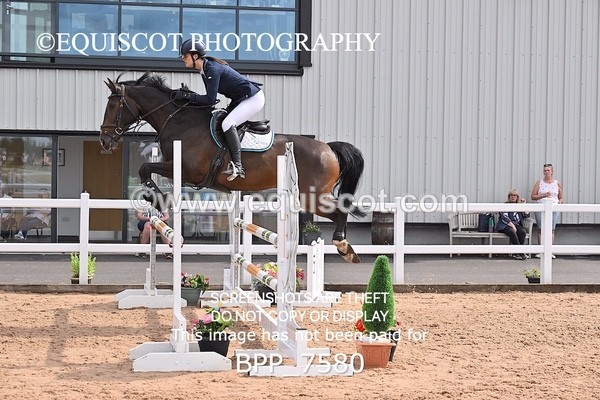 BPP_7580 - CLASS 15 FRI Senior 1.05m Open