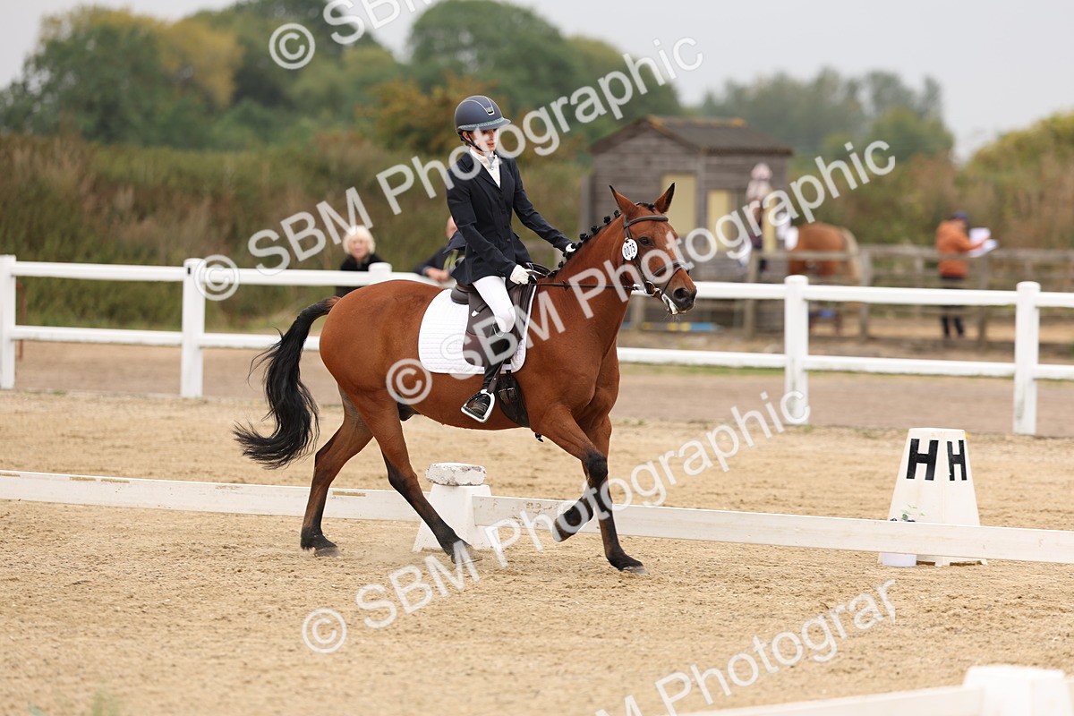 SBM_01522 - Class 9 - Novice 27 Champs