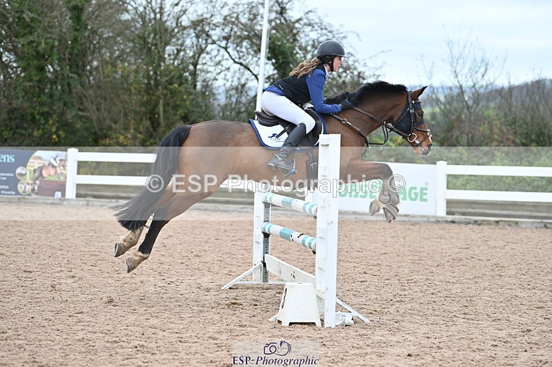 231119A-112551-05409 - Sun Cls 5 Newcomers & 1m Open