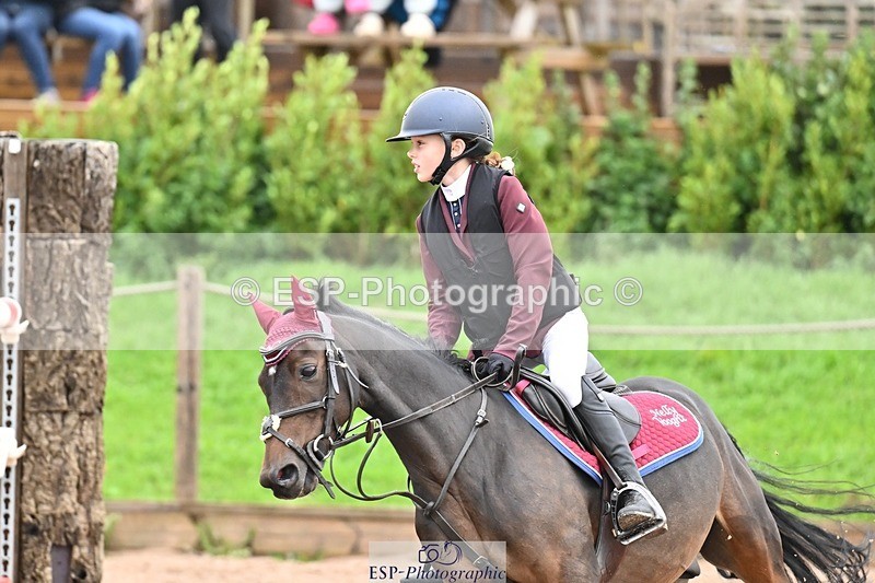 250920-154952-01798 - Cls 21 Pony Intro 80cm Derby