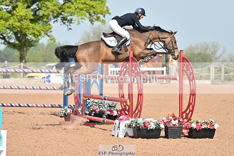 240512A-100411-17124 - Cls 48 National 1.30m Open