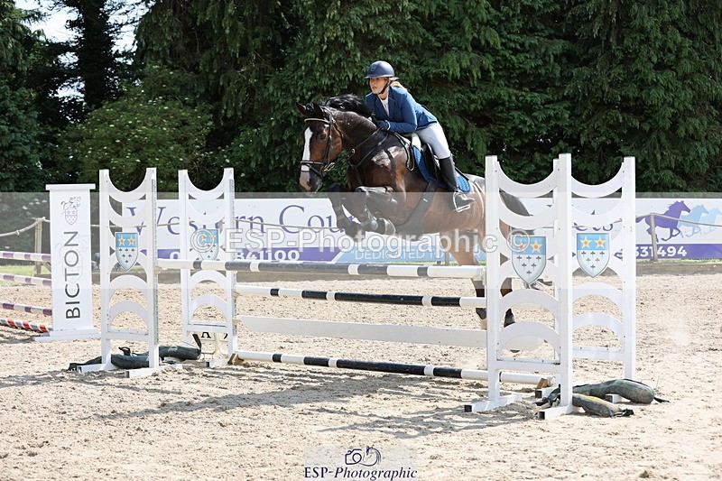 250614A-155423-08156 - Cls 30 1.05m Amateur Q and Open