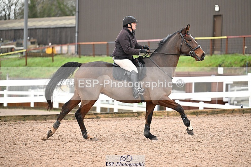 251206-125344-01071 - Cls 12 Snr Newcomers and 1.10m