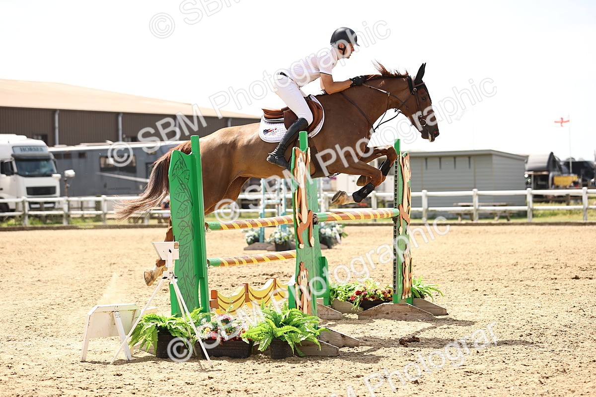 SBM_000718 - Class 15 - Redpost Equestian Senior Foxhunter - 1.20m
