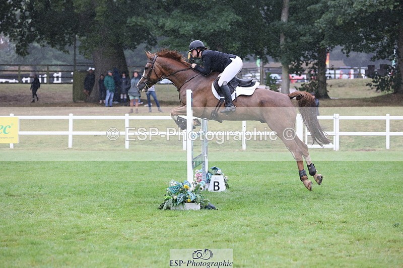 250830A-134402-06777 - Cls 16 Snr Newcomers and 1.10m Open