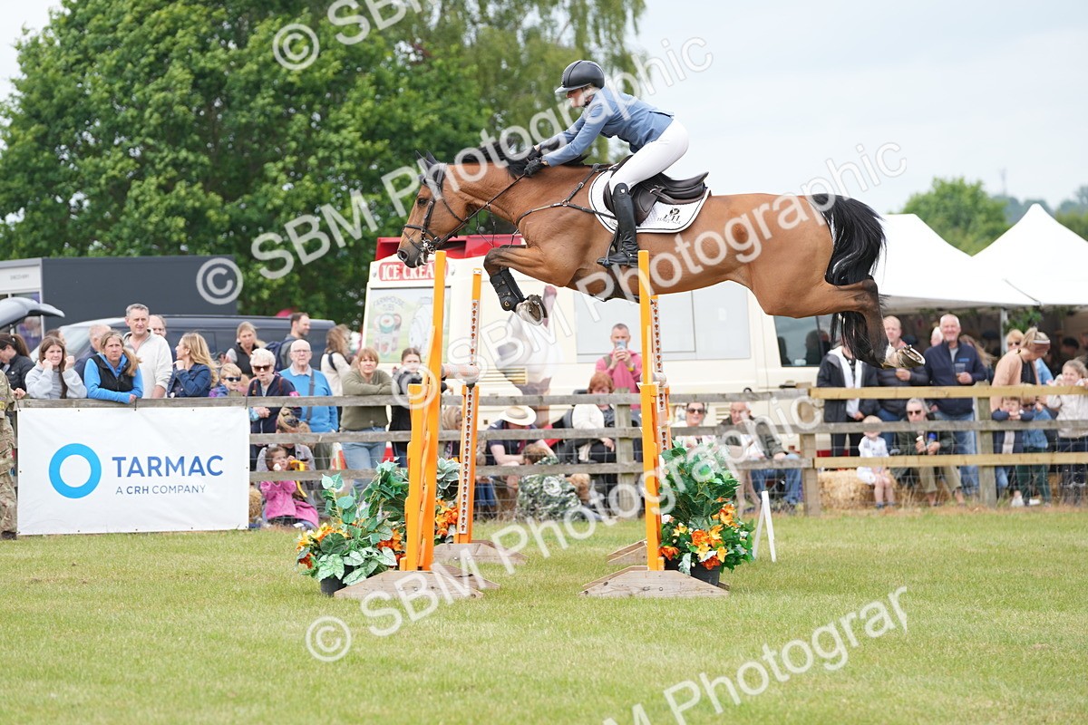 SBM_06612 - Class 202 - National 1.40m Open