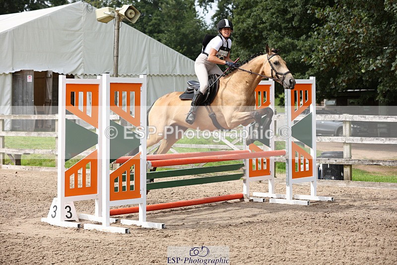 240804-152021-16414 - 619-Fiona_Lewis-BALLYANNY_BUTTONS