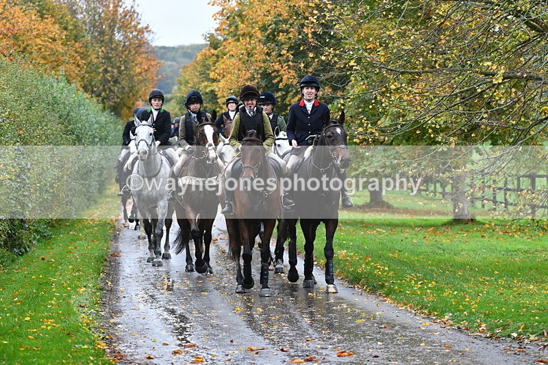 WJ5_6227 - B&B walk back for Hunt Tea !