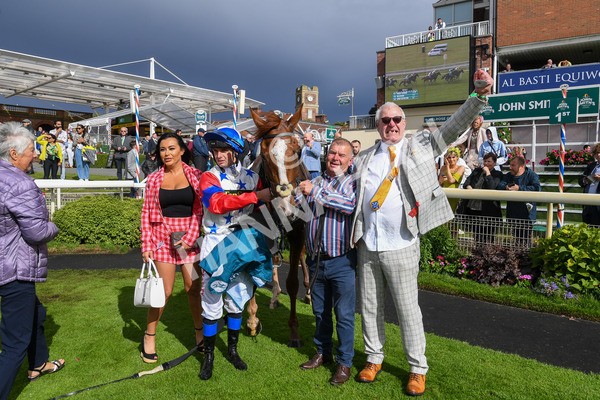 150723-Race 6-Robert Johnson-0453 - Race 6 4.55pm John Smith's Stayers' Handicap