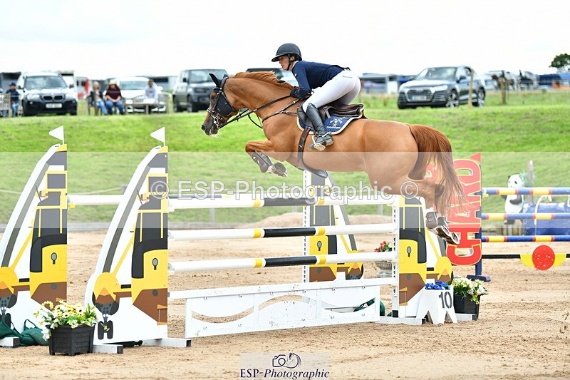 230720A-151830-03801 - Cls 9, 2 Star Big 1.40m Start to break