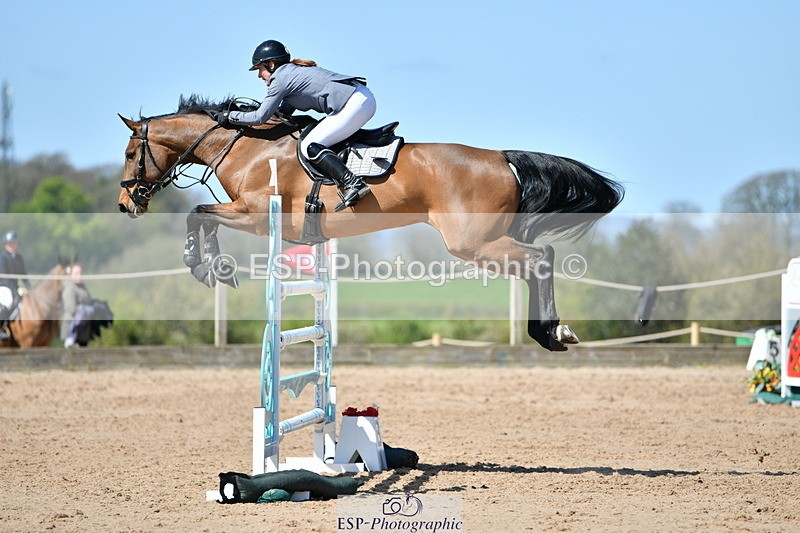 240420A-123205-10997 - Cls 3, 2 Star Small Tour 1.30m