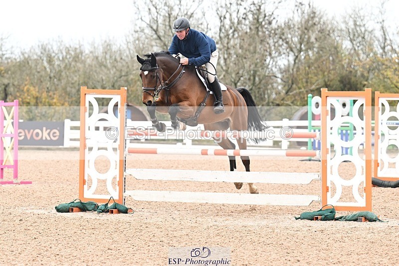 251105-141716-00831 - Cls 06 Fox & 1.20m