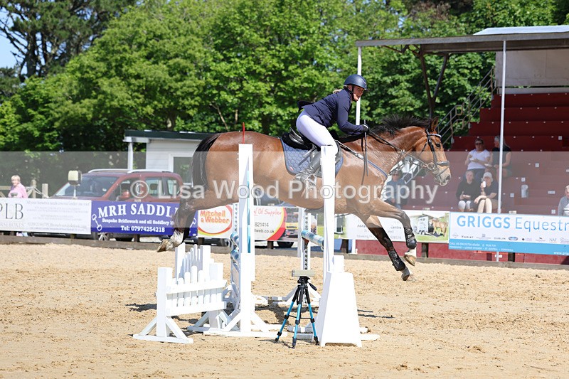 3E7A5638 - Class 4: Senior BN/90cm open