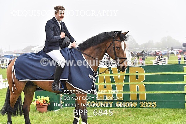 BPP_6845 - CLASS 2 RHS Classic Champ Qual (1.20m)