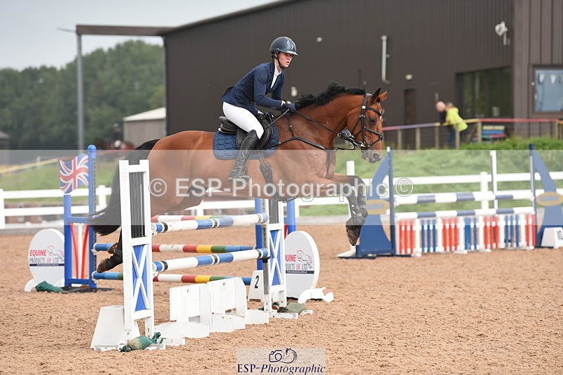 230902A-113120-00607 - Cls 8 1.05m Amateur Quali