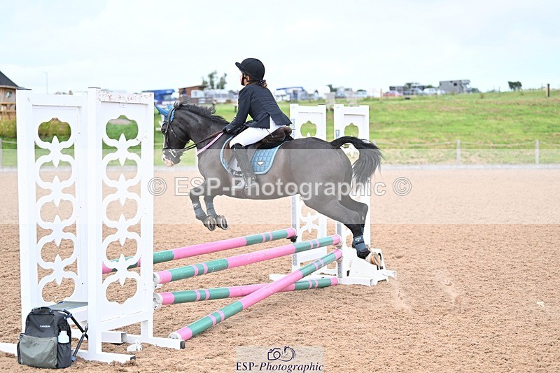 240813-155835-00126 - Clear round & 60cm