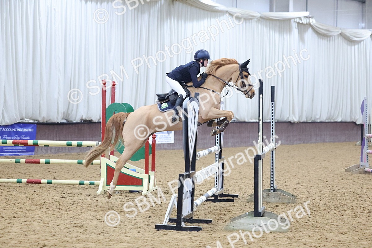 SBM_003152 - Class 11 - Blue Chip Pony Newcomers - 1.00m Open