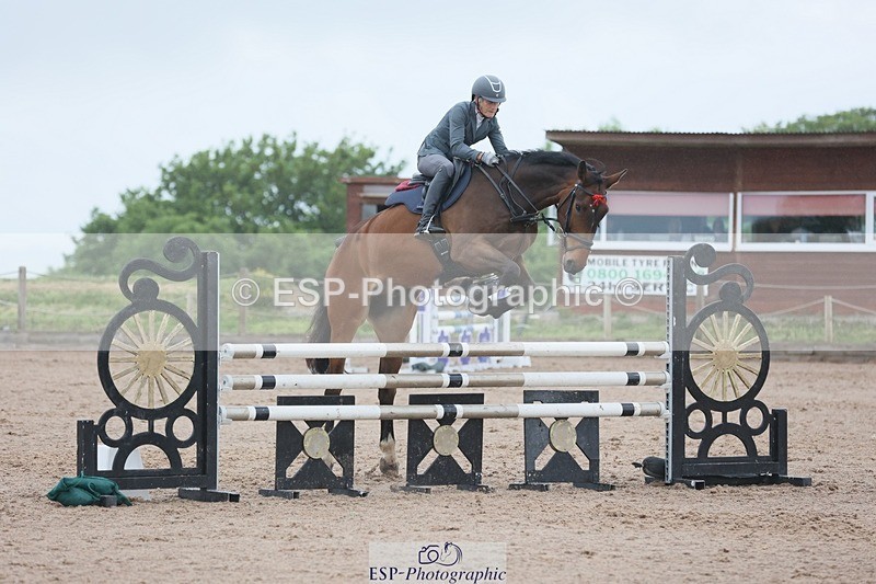 250524-095944-04023 - Cls 13  A&B 1.05m & 1.10m open