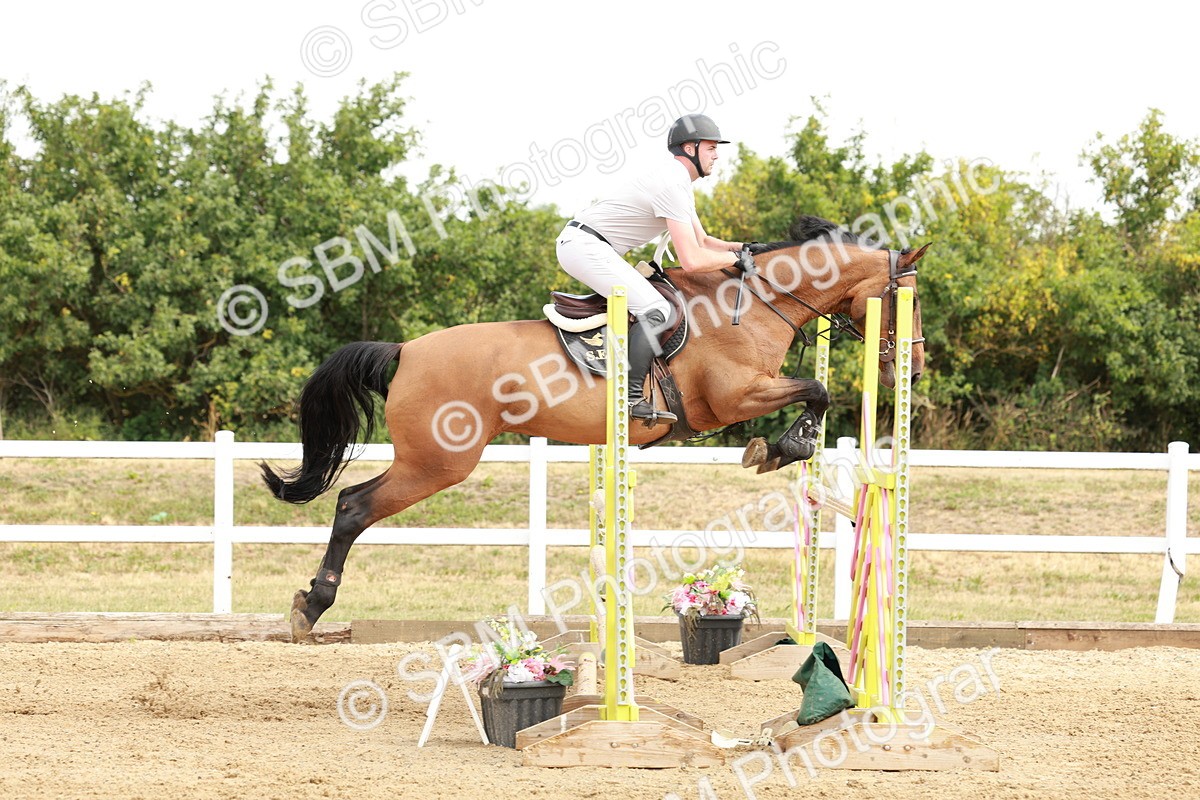 SBM_016885 - Class 20 - Senior Newcomers - 1.10m