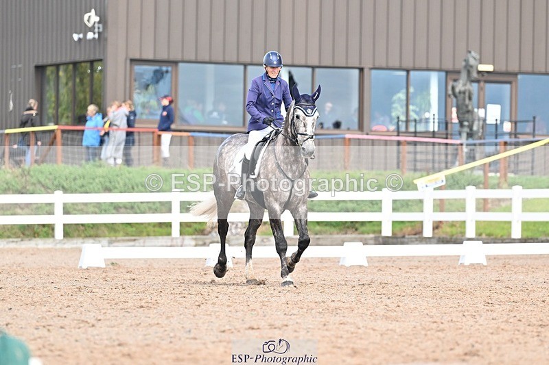 250907-133235-08519 - 008-Caroline.LynchHio.Easter.Rose