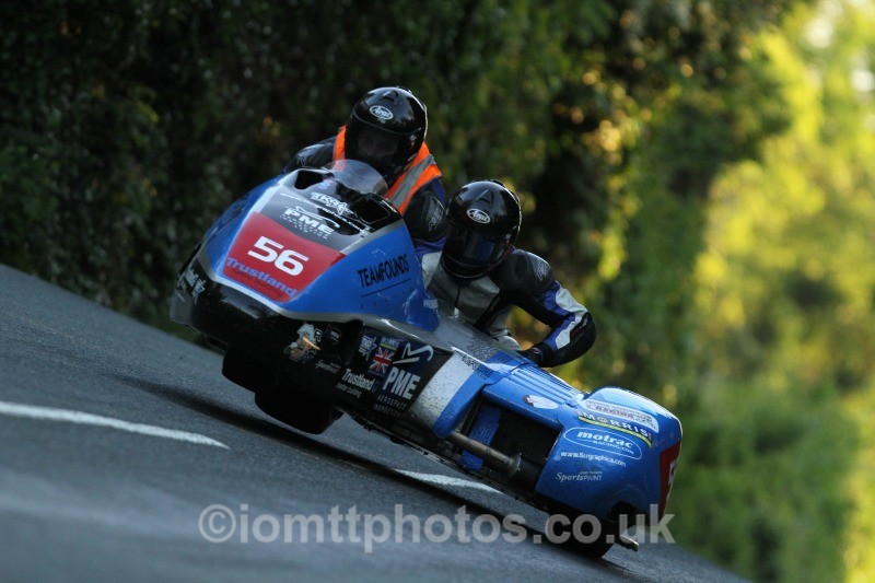 Alan Founds* / Tom Peters* LCR Suzuki / PME Aerospace - Friday Practice - Sidecars