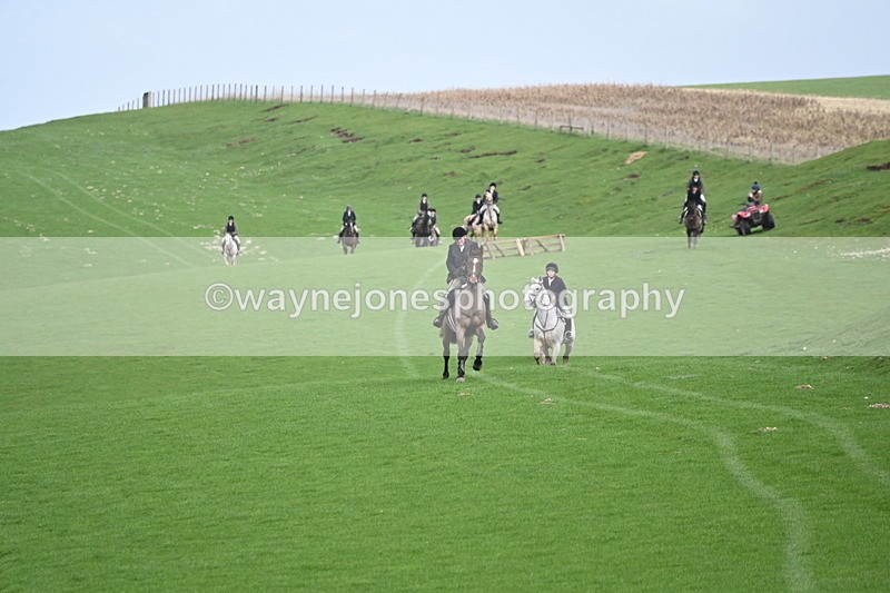 WJ6_9213 - Line Three