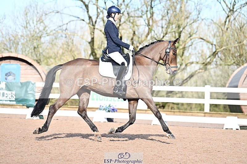 240218A-110221-05772 - 131-Lauren.Burrows-Active.Vogue