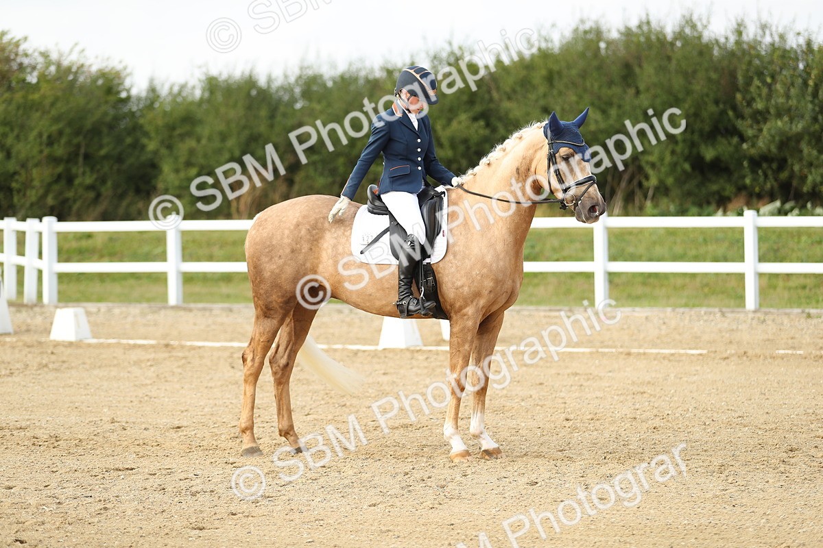 SBM_018512 - Class 14 - Novice 23 - 15.16-16.19