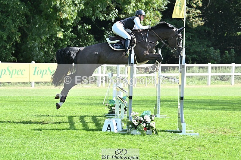 230909-113225-05221 - Cls 11 Snr Foxhunter & 1.20m Open