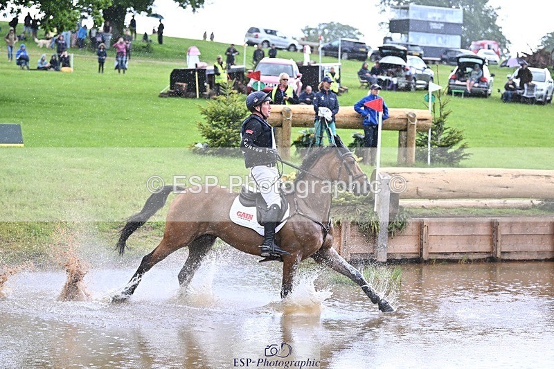 240526-110048-20329 - 403-CRAZY_DU_LOIR-Oliver_Townend