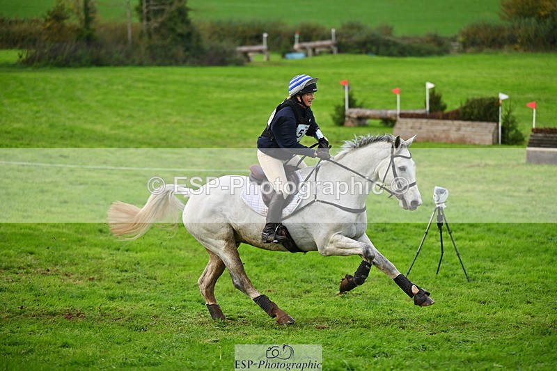 251025A-154047-21462 - G-572-Laura.Pitman With Trot Up
