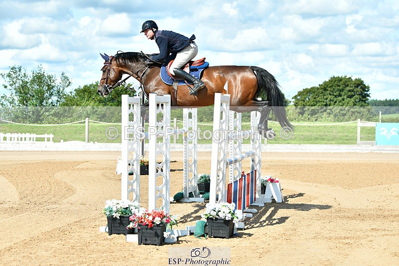 230720A-104327-01947 - Cls 5, 2 Star Medium 1.35m