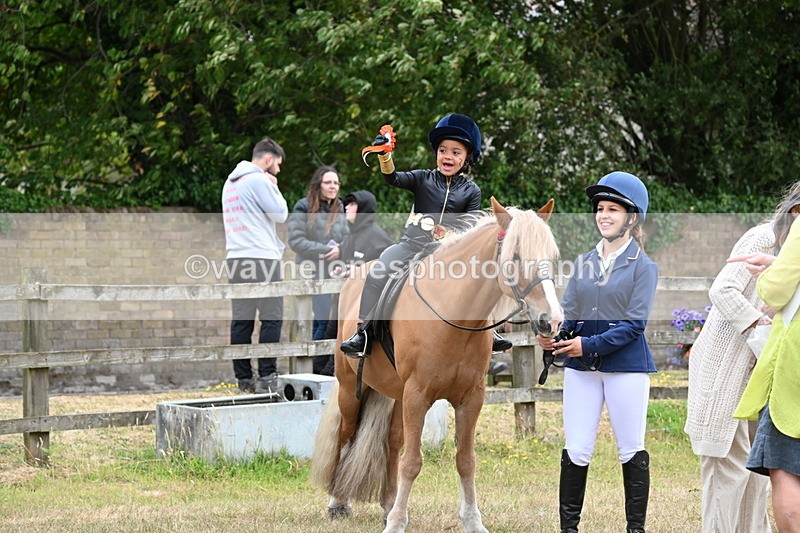 WJ6_9149 - Class 11 Fancy Dress