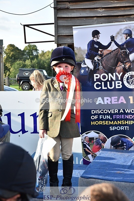 230824-181924-07050 - Thursday 40 and 50cm Presentations