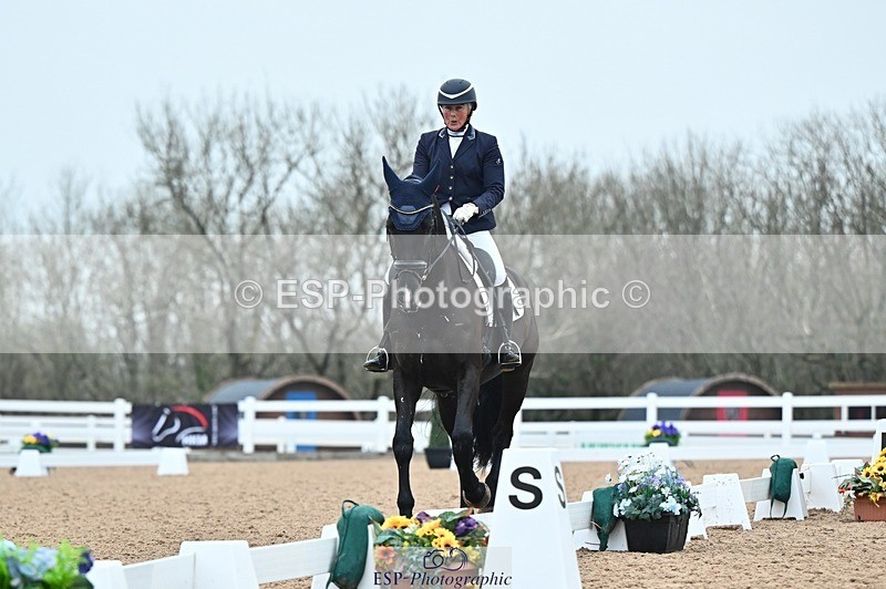 250214-095157-00710 - 228-Louise.Hutchinson-Shovern.Noire