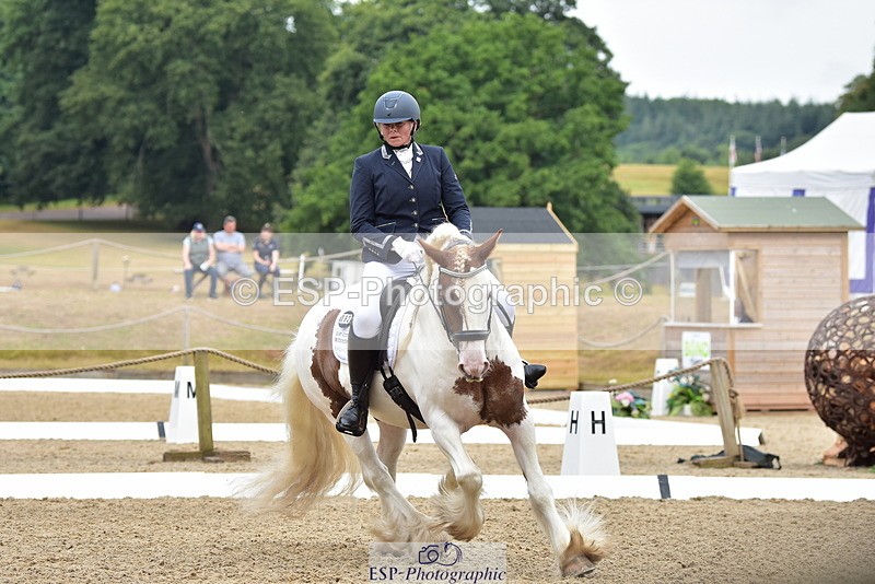 250719A-103604-03735 - 092-Rachael.Smaldon-Nadderbrook.Biscuit