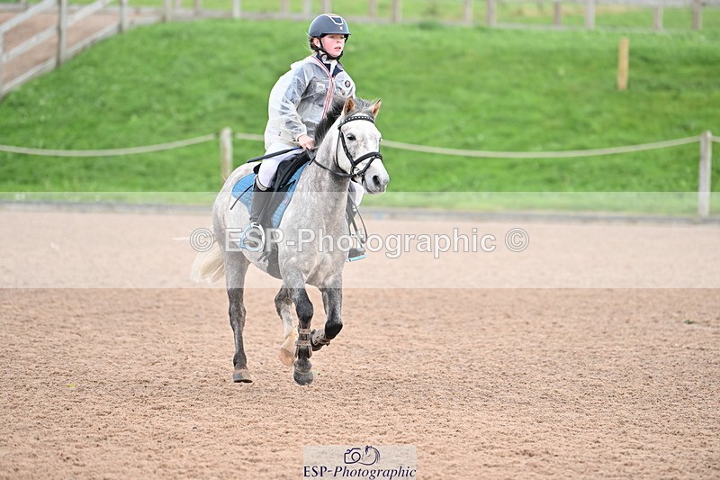 231029A-125411-03386 - Stepping Stones 128cm & 138cm