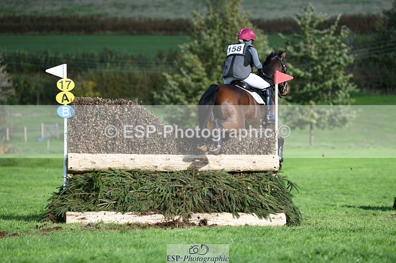 251024A-131238-11944 - B-158-Hannah.Hobhouse