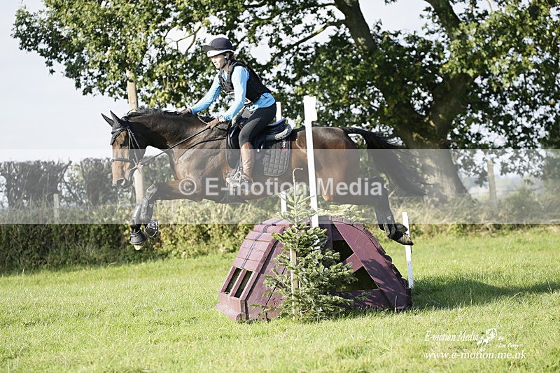  WWHT 171021 4080 - Open (1.00m)  17/10/21