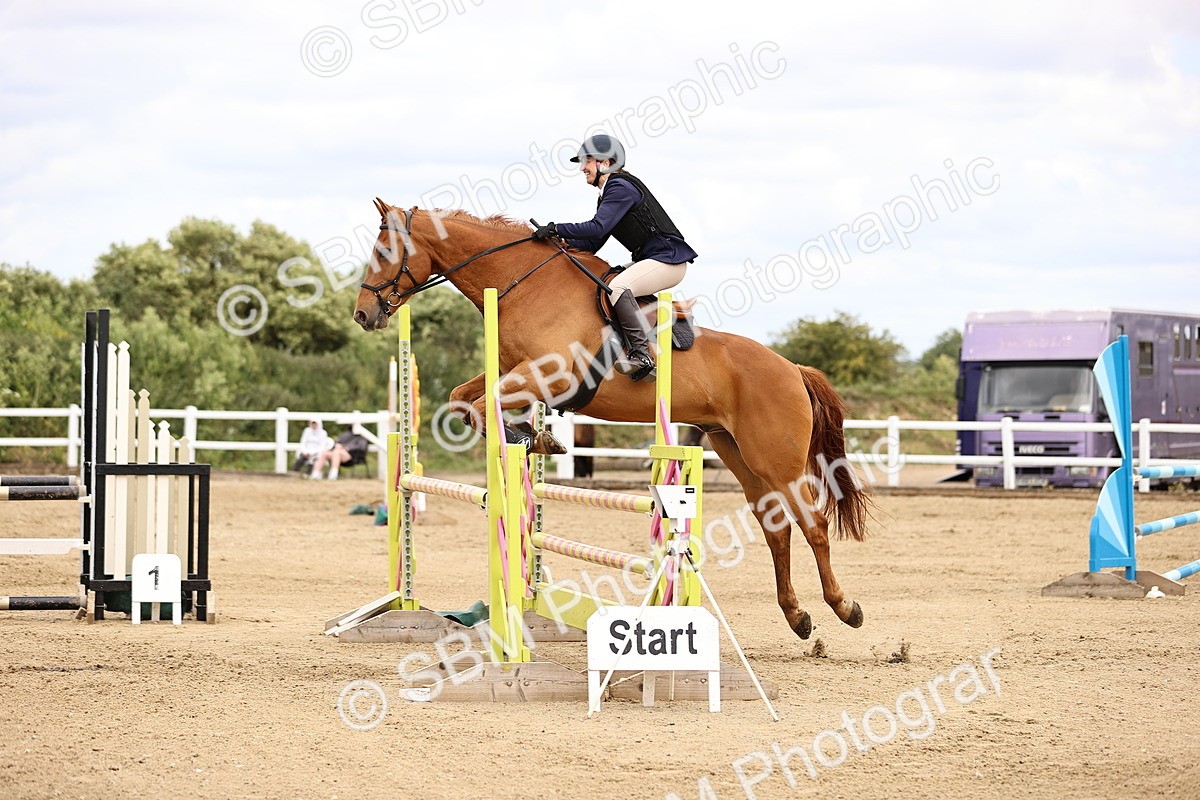 SBM_000428 - Class 4 - 1m showjumping