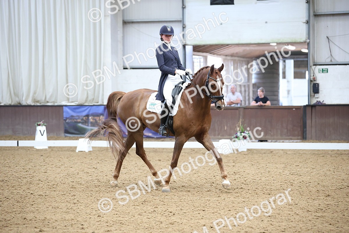 SBM_004350 - Class 9 - FEI Inter 1 Gold - 15.55-16.43