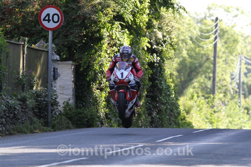 John McGuinness Honda / Honda Racing - Friday Practice - Solos