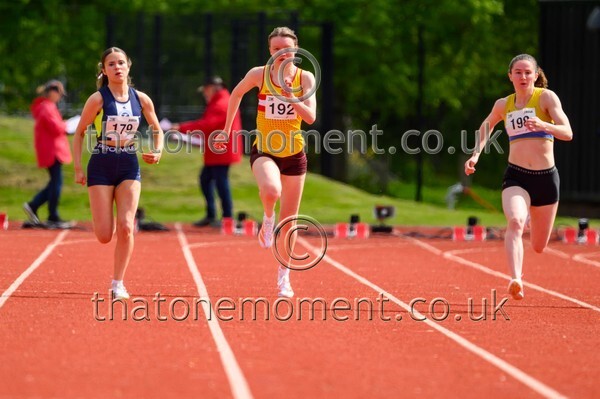 Natopener26-923261 - Track Female