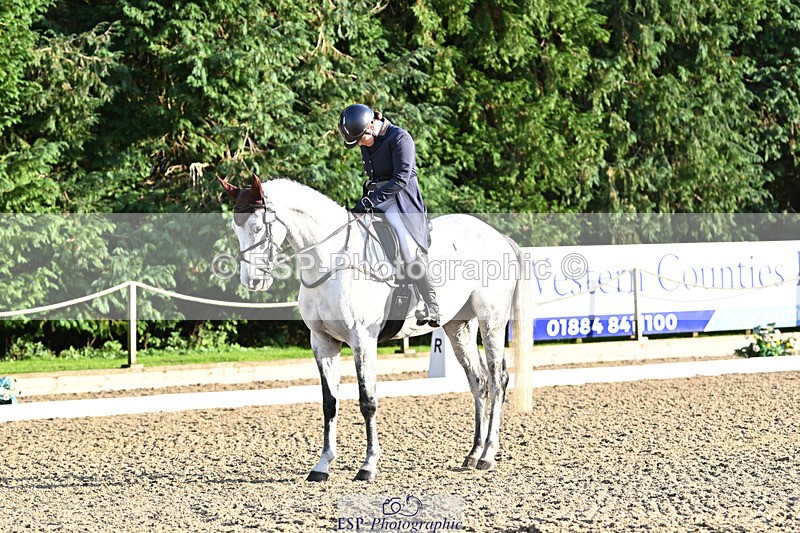 241023-161357-00883 - 014-Lizzie.Luxton-ST.TROPEZ