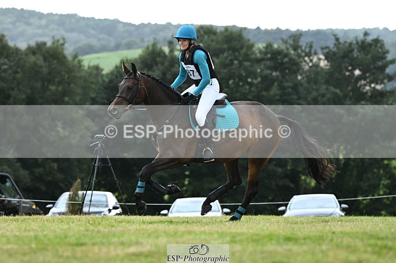 240825X-175803-38083 - 80cm XC 17.30 to End