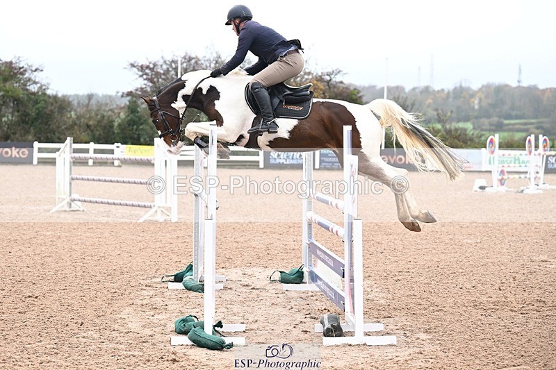 251105-142835-00883 - Cls 06 Fox & 1.20m