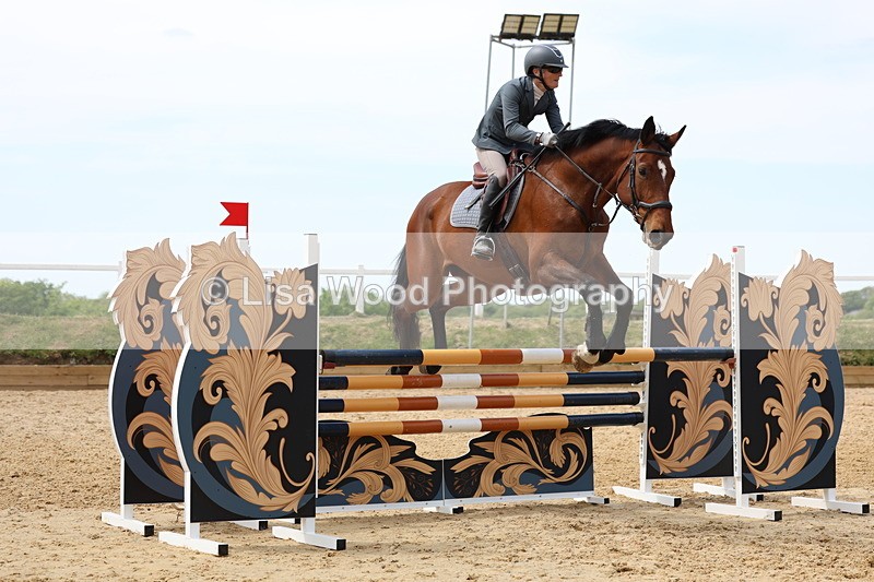 3E7A7062 - Class 7: Senior Newcomers/1.10m open