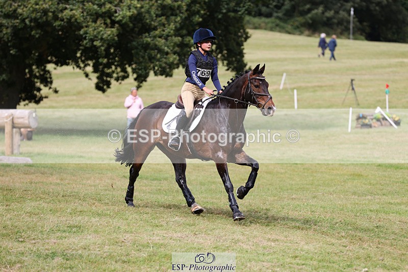 240825X-160845-36414 - 80cm XC 15.30 to 16.30