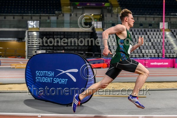 StudInd-914945 - Track Male Set One