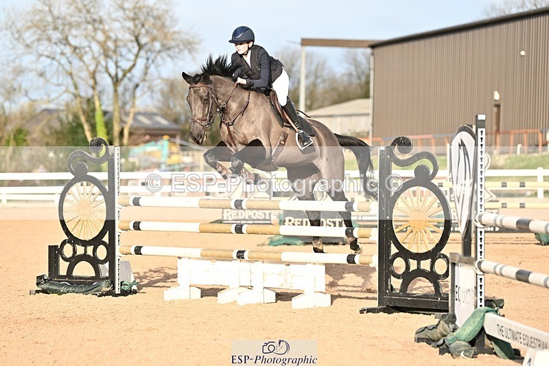 241208-133542-01812 - Cls 21 Newcomers and 1.10m Open